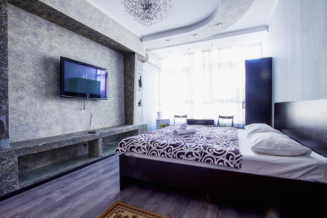 Mini Hotel Bereket Dip Astana Ngoại thất bức ảnh